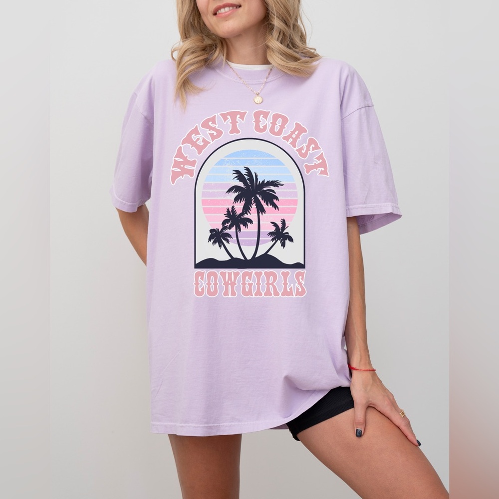 ⬇️ PRICE CUT ⬇️ Comfort Colors Coastal Cowgirl West Coast Retro Graphic Tshirt - Picture 3 of 10